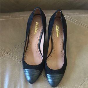 Black Leather Women's Pumps
